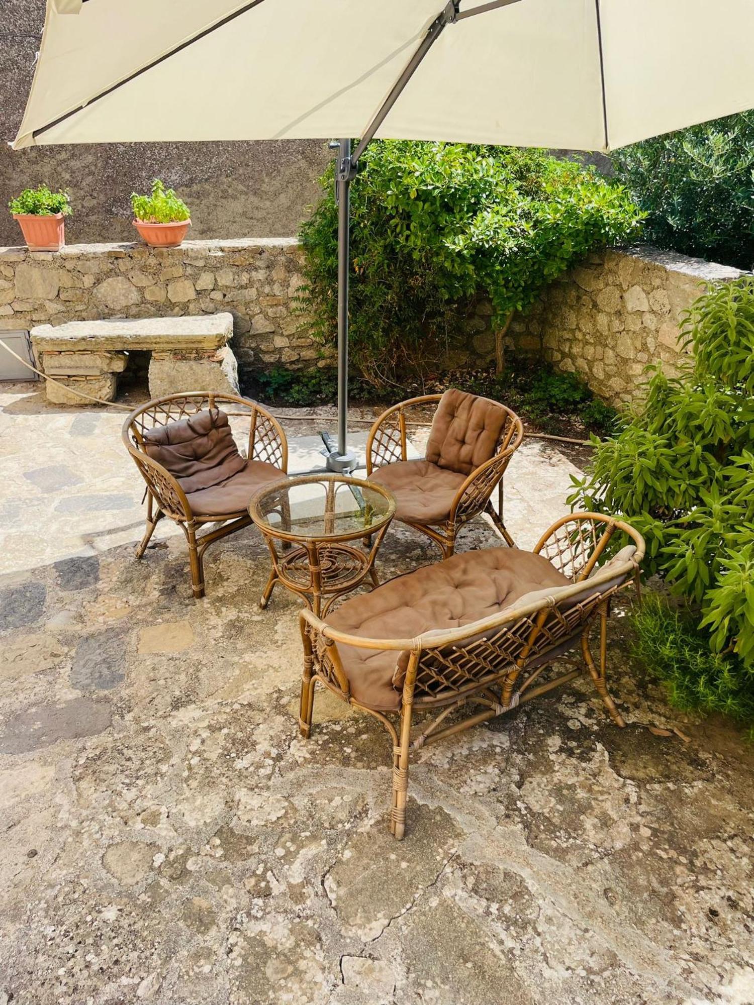 San Nicolo Holiday Home Montalbano Elicona Eksteriør billede